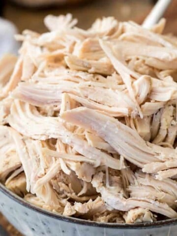 Shredded chicken in bowl
